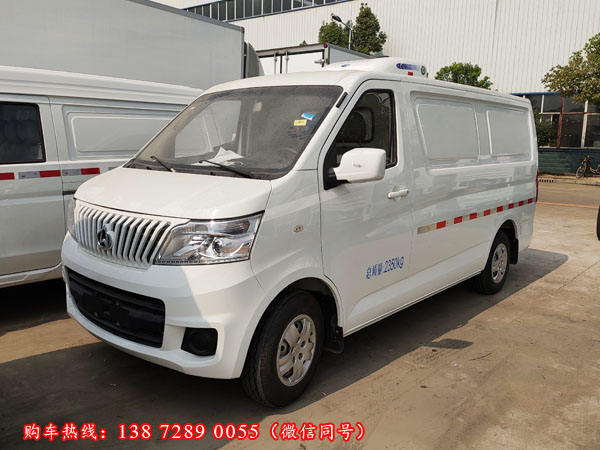 國内首款國六面包型冷藏車上(shàng)市(shì) 國六長安睿行M80冷藏車