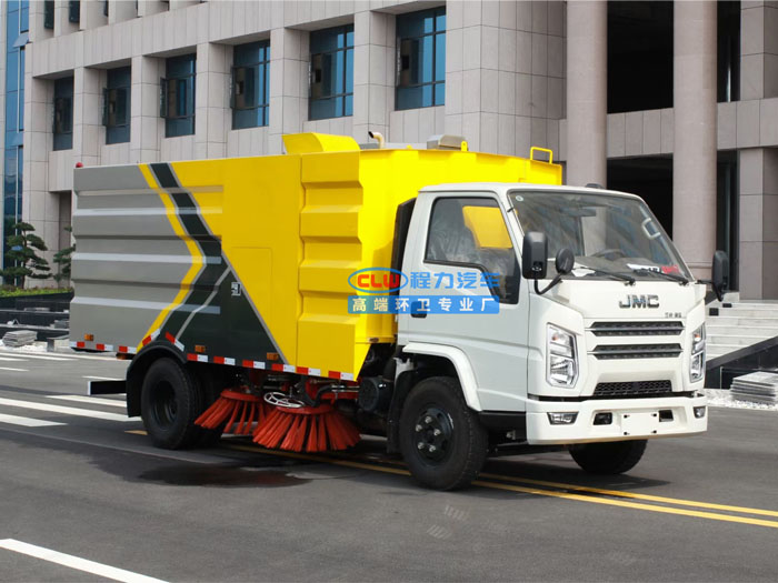 江鈴順達5噸掃路(lù)車